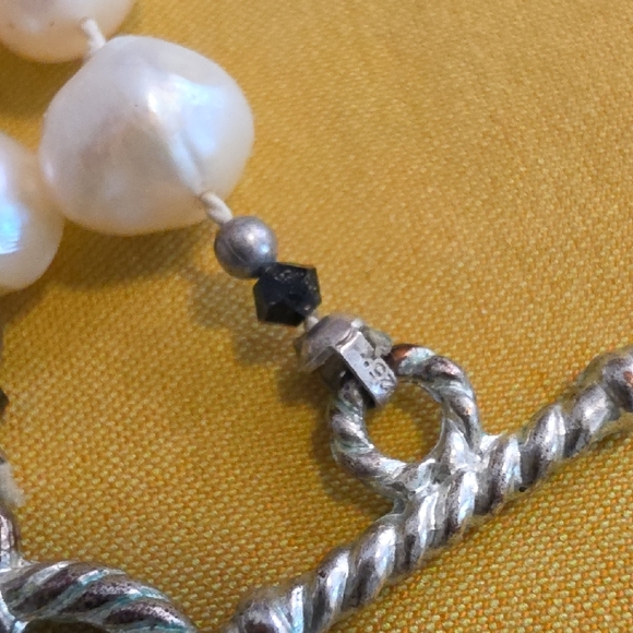 Vintage Knotted Fresh Water Pearl Necklace w/ 925 Silver Toggle "Cable" Clasp - Picture 7 of 16
